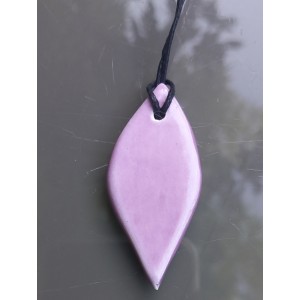 pendentif alignement violet