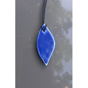 pendentif alignement bleu