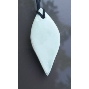 pendentif alignement jade